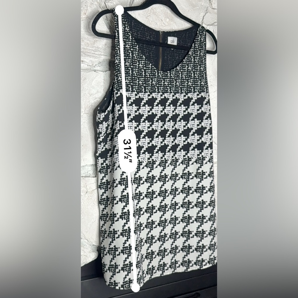 CAbi | Women’s Black & White Houndstooth Sleeveless Lined Tunic Top, Size XL - Picture 4 of 12